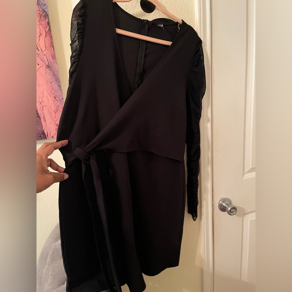 Fashion Nova Plus Size Womens Black V-neck romper size 3X pre-owned